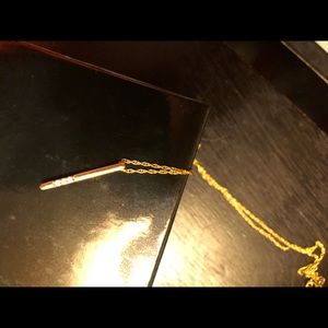 Ladies diamond/gold necklace.